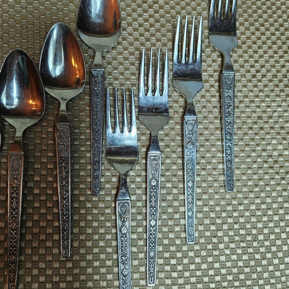 United.Silver Co Rivera Cordova Stainless Steel Silverware 20 Pieces 1970's - Picture 5 of 8